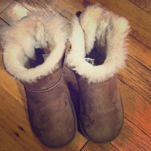 Little Girl’s UGG’s